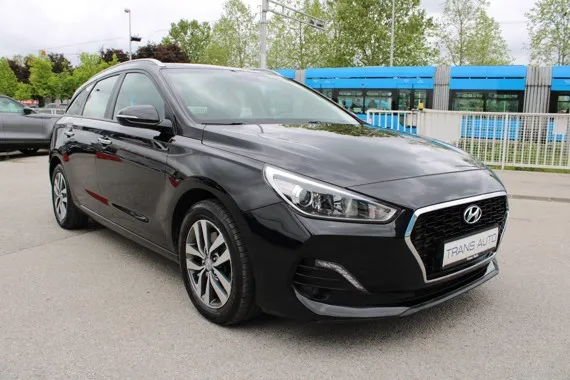 Hyundai i30 KARAVAN 1.6 CRDi AUTOMATIK *NAVIGACIJA,KAMERA* Image 3